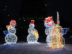 Световая фигура Снеговик-музыкант 2,5 м