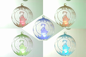 Декоративное изделие "Лебедь в шаре 2" с меняющей цвет подсветкой.
